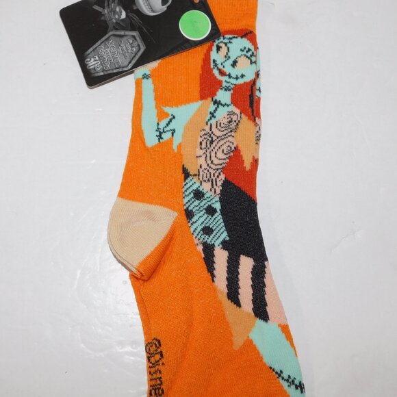 The Nightmare Before Christmas Sally Mens 9 - 11 Crew Socks NEW - Picture 3 of 4